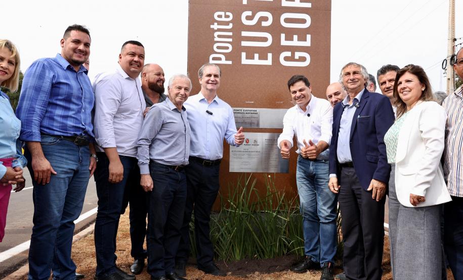 Inauguração da ponte sobre o Ribeirão Pinguim entre Maringá e Sarandi