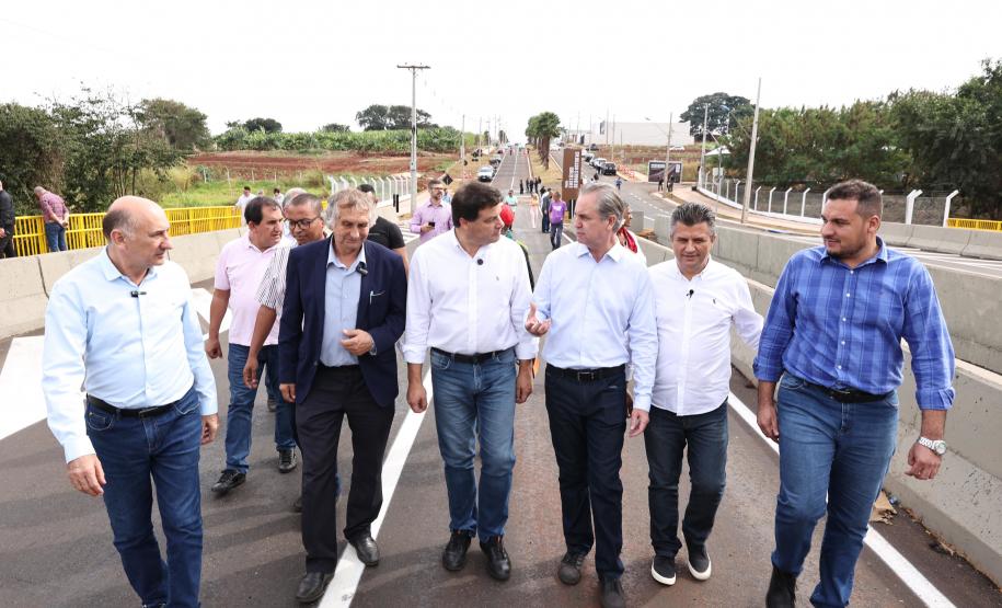 Inauguração da ponte sobre o Ribeirão Pinguim entre Maringá e Sarandi