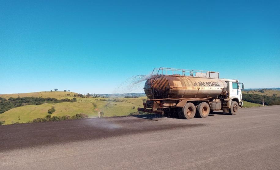 PR-239 obra de pavimentação entre Pitanga e Mato Rico