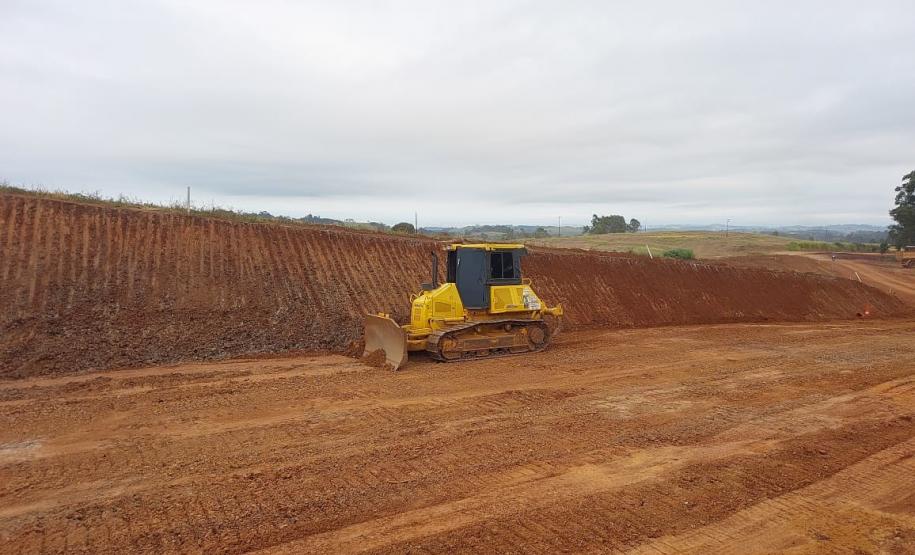PR-239 obra de pavimentação entre Pitanga e Mato Rico
