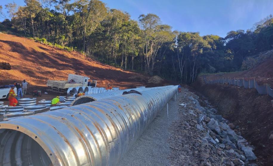 PR-239 obra de pavimentação entre Pitanga e Mato Rico