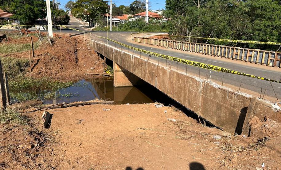 Reforma da ponte sobre o Ribeirão Patrimônio na PR-151 em Salto do Itararé
