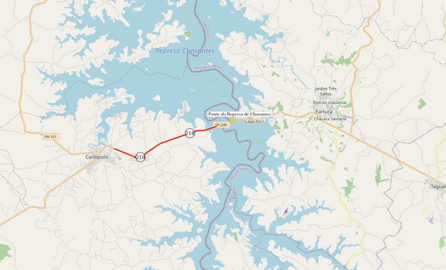 Mapa indicando a localização da ponte sobre a Represa Chavantes, entre Carlópolis e Fartura (SP)