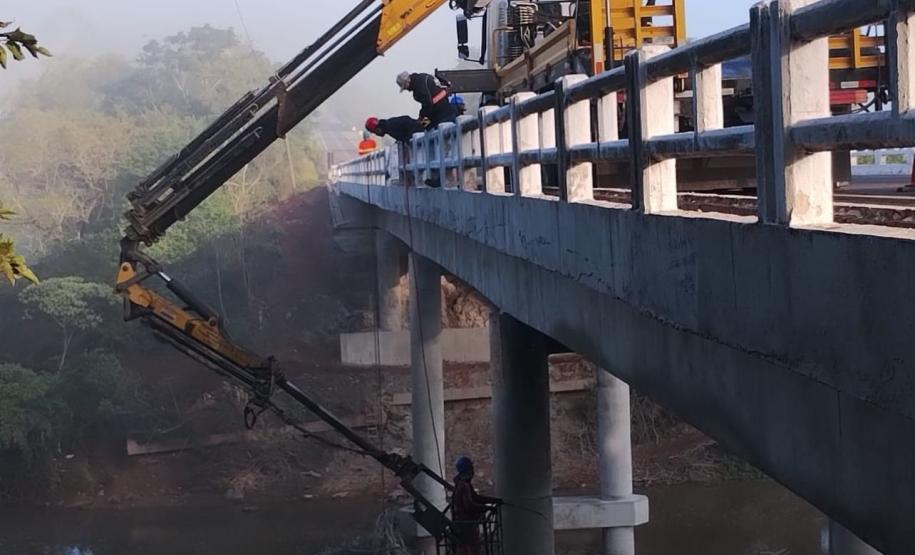 PR-439 Ponte Rio das Cinzas - limpeza por jateamento