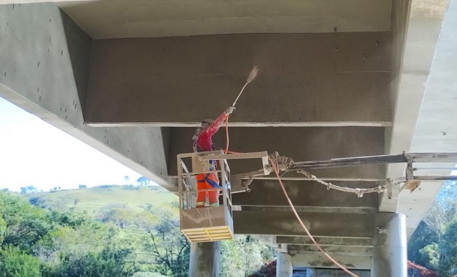 PR-439 Ponte Rio das Cinzas - limpeza por jateamento