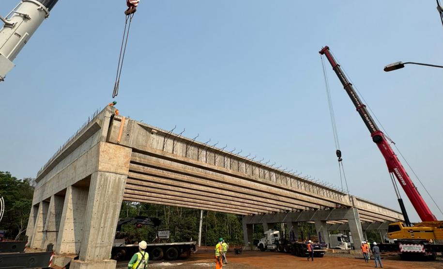 BR-469 lançamento das vigas do viaduto do km 3