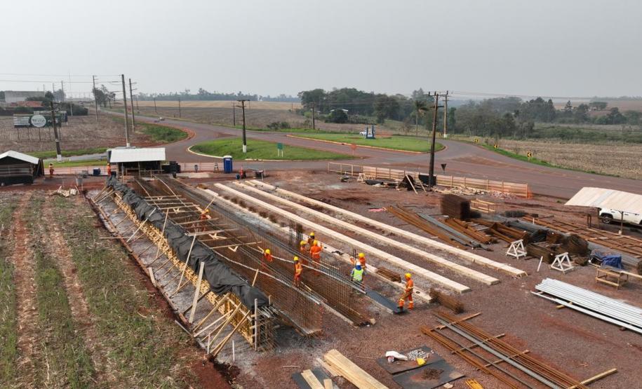 Contorno de Palotina - pátio de vigas e rotatória do novo viaduto