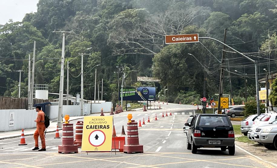 Acesso ao ferry boat de Guaratuba com tráfego alterado e sinalização específica