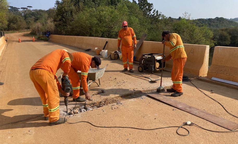 PR-090 ponte sobre o Rio Iapó em Castro