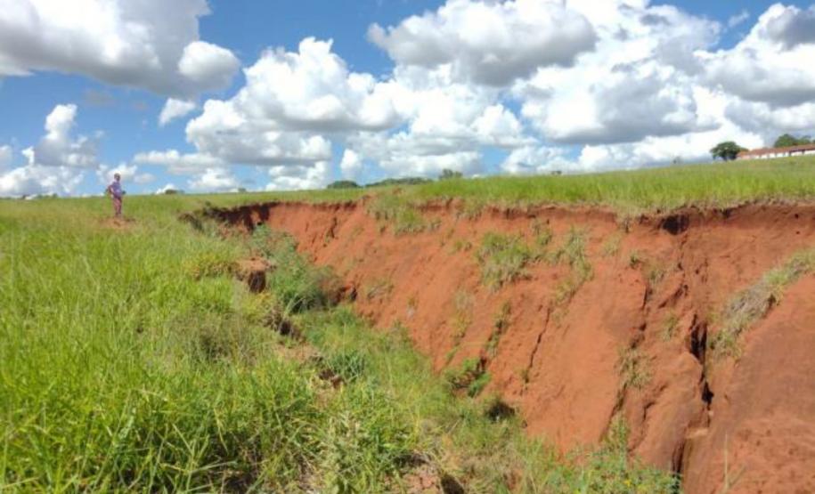 PR-323 Tapejara local de obra de combate a erosão