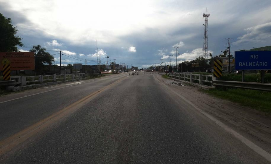 PR-412, entre Matinhos e Praia de Leste