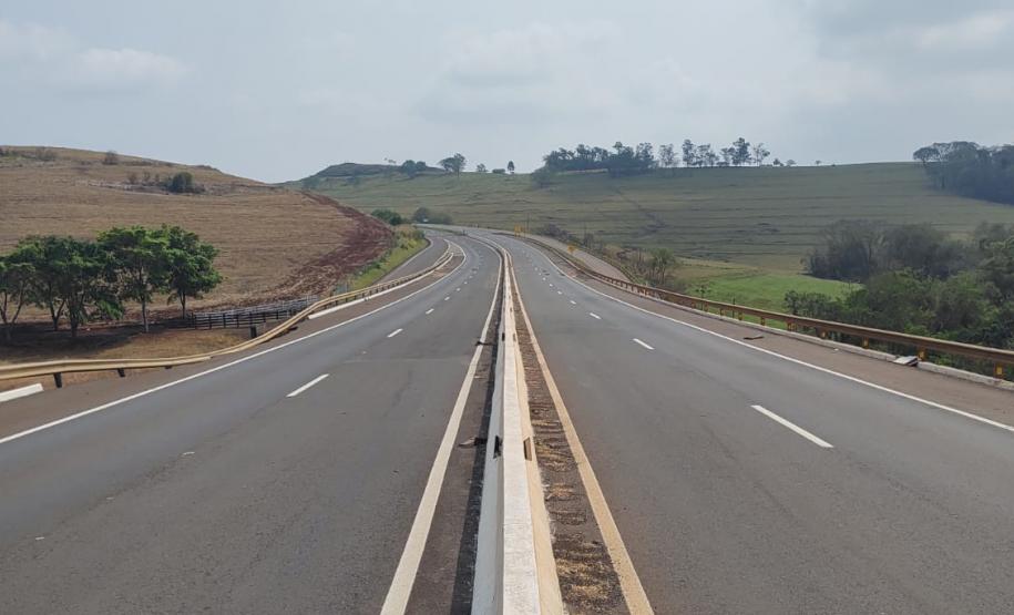 PR-445 - viaduto em Irerê danificado pelas chuvas