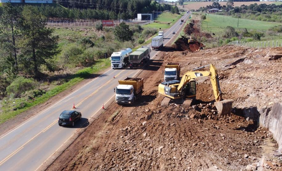 Serviços iniciais na duplicação da PRC-466 entre Guarapuava e Palmeirinha