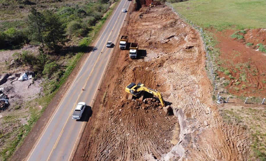 Serviços iniciais na duplicação da PRC-466 entre Guarapuava e Palmeirinha