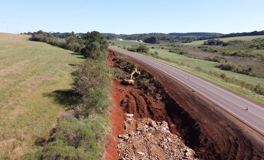 Serviços iniciais na duplicação da PRC-466 entre Guarapuava e Palmeirinha