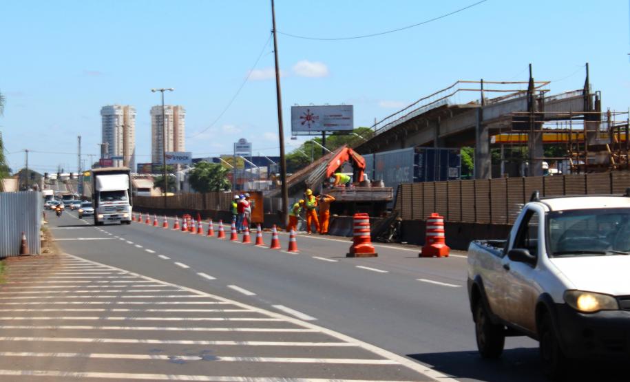BR-376 Viadutos de Sarandi - serviços nos pilares centrais