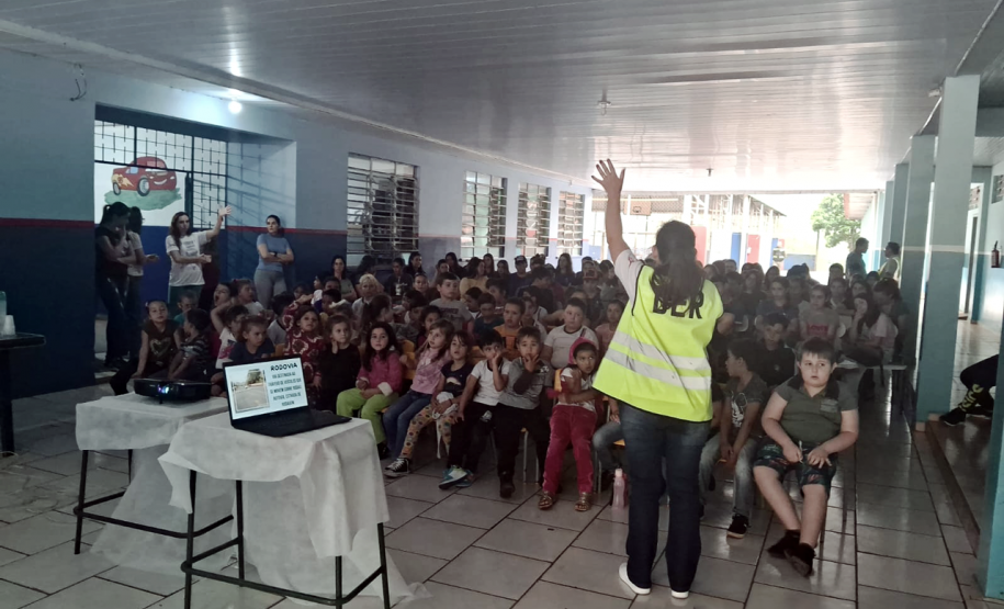 Atividades da EPET em Barra Bonita, distrito de Pitanga