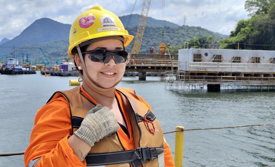 Jacqueline Alves Serafim, marinheira de convés