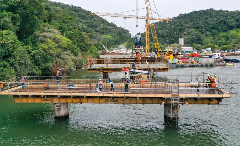 Obras da ponte de Guaratuba em outubro de 2024