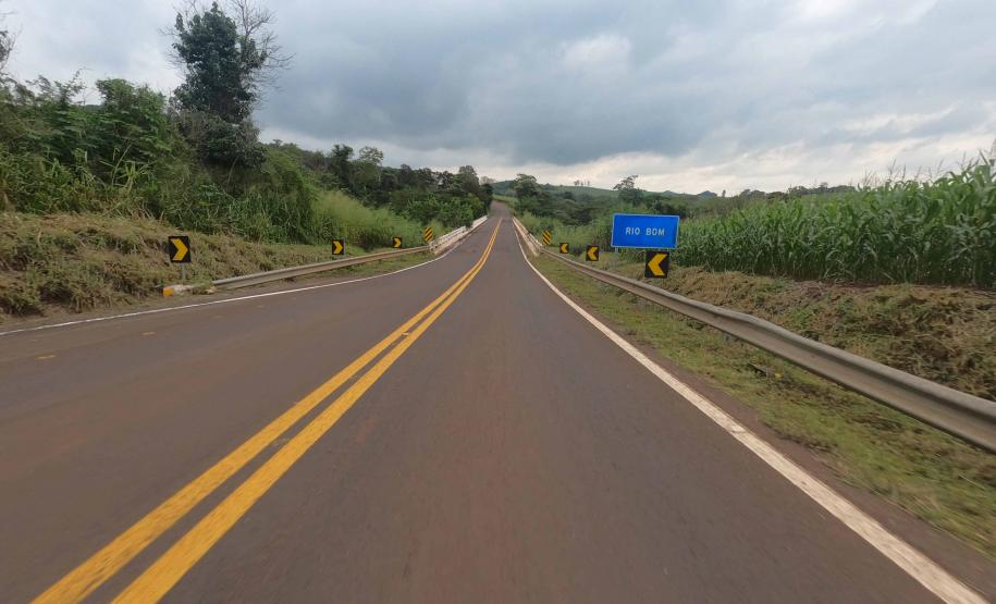 Ponte sobre o Rio Bom na PRC-466 entre Kaloré e Borrazópolis