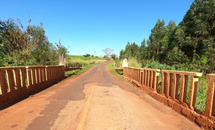 PR-534 ponte sobre o Rio Centenário