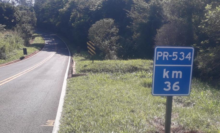 PR-534 entre Miraselva e Centenário do Sul recebendo serviços do Proseg Paraná