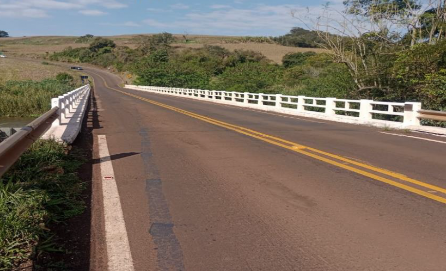 PRC-466 ponte sobre o Rio Bom