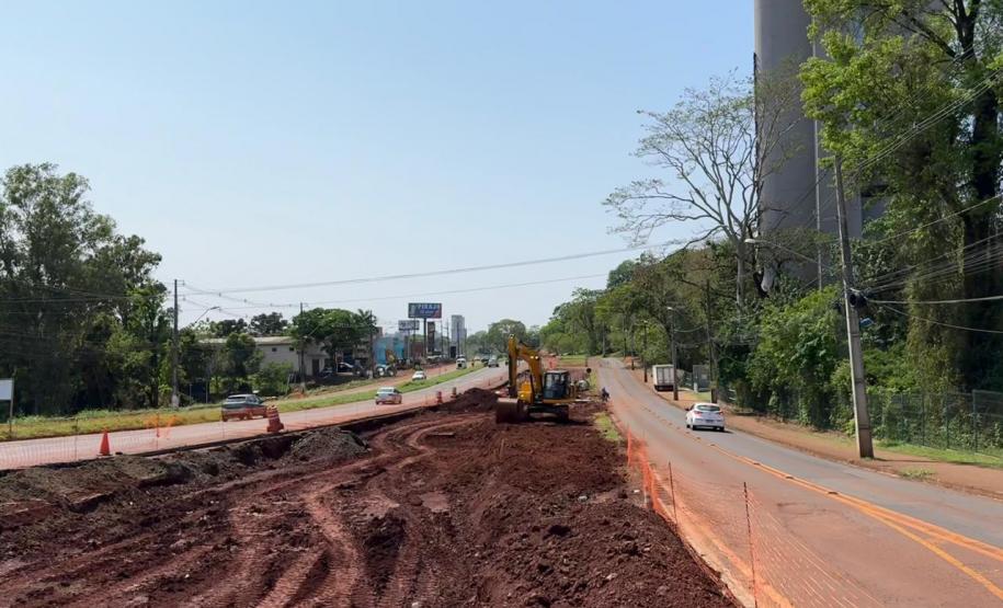 Obra de implantação do Trevo do Catuaí em Maringá