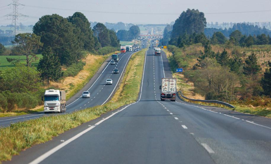 BR-376 entre Ponta Grossa e São Luiz do Purunã