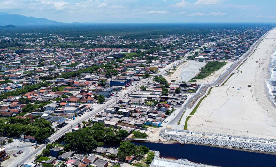 PR-412 entre Matinhos e Praia de Leste