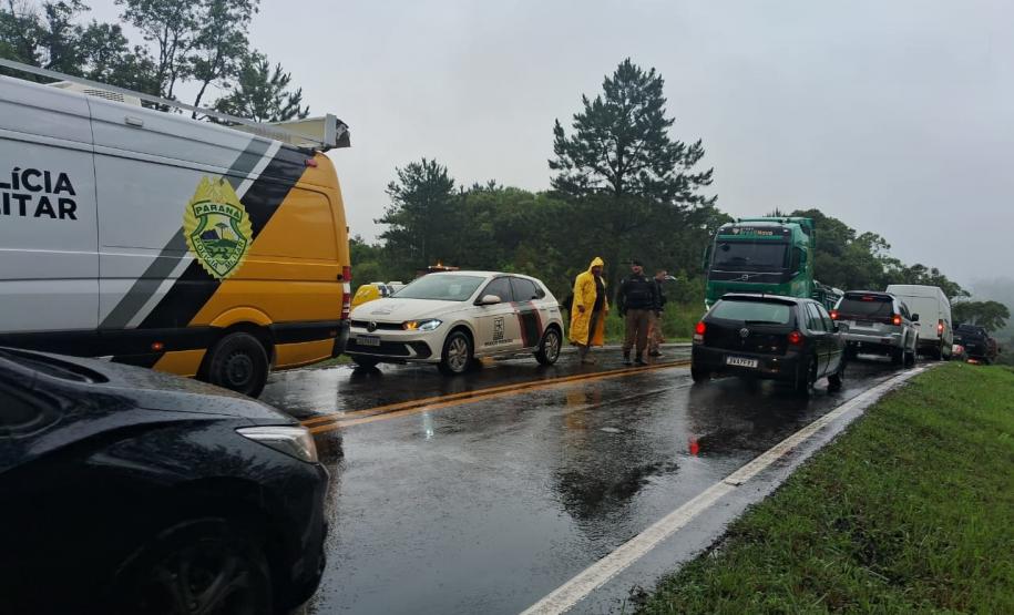PR-364 em Inácio Martins, recebendo tráfego da BR-277