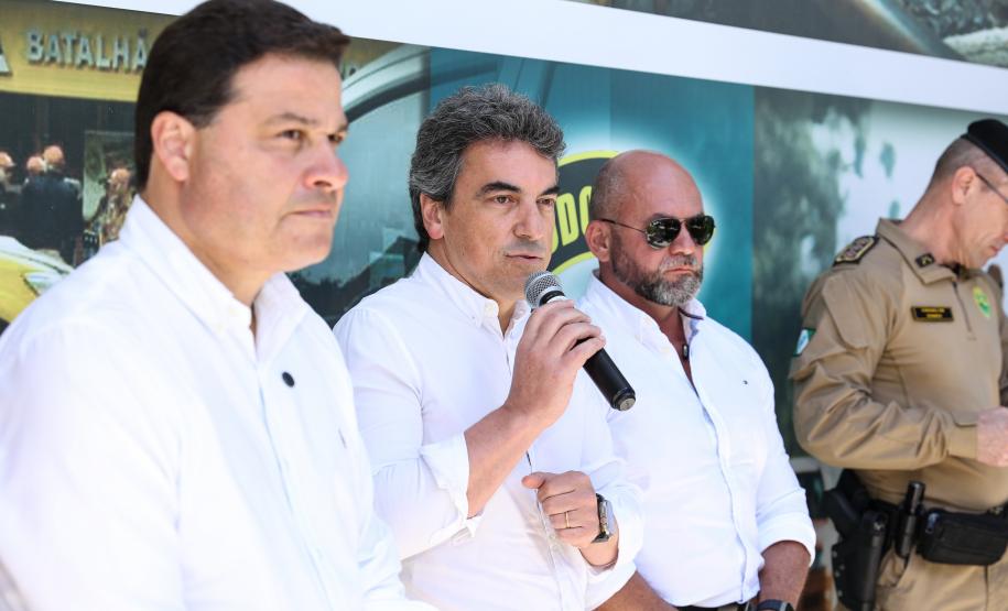 Entrega de viaturas e cães policiais para o BPRv