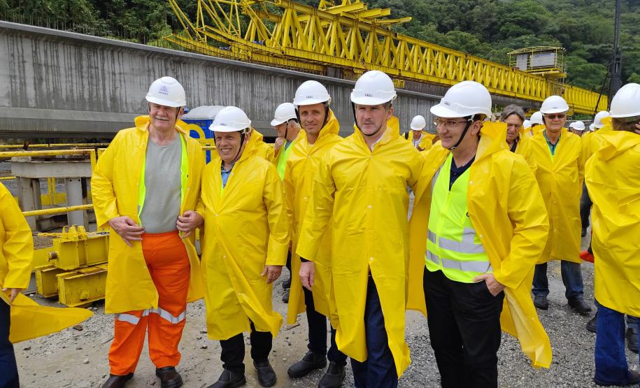 Ponte de Guaratuba - visita de comitiva