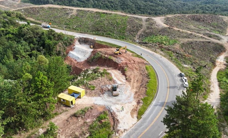 Recuperação do km 37+350 da PR-092 em Rio Branco do Sul