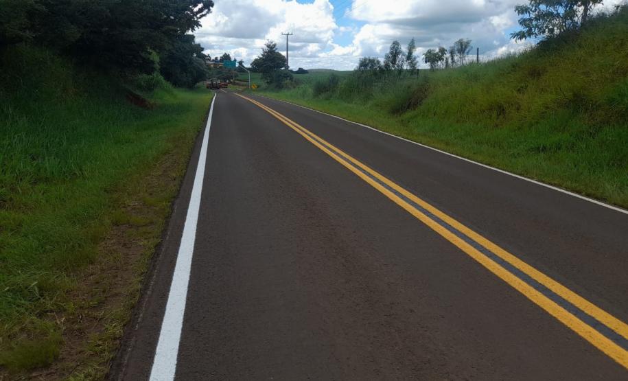 PR-364 entre Palmital e Laranjal com nova sinalização horizontal