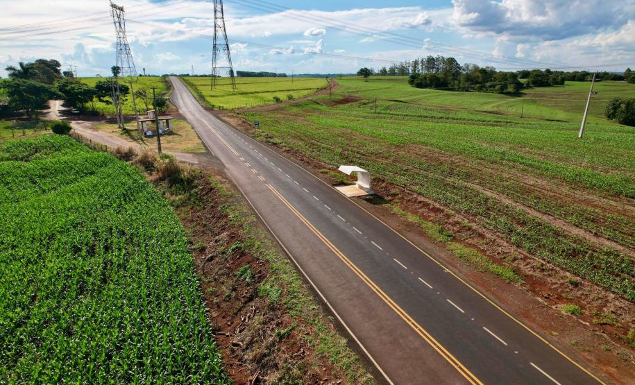 Obra de pavimentação da estrada entre Ramilândia e Santa Helena