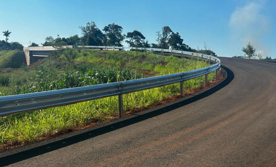 Perimetral Leste de Foz do Iguaçu - defensas metálicas