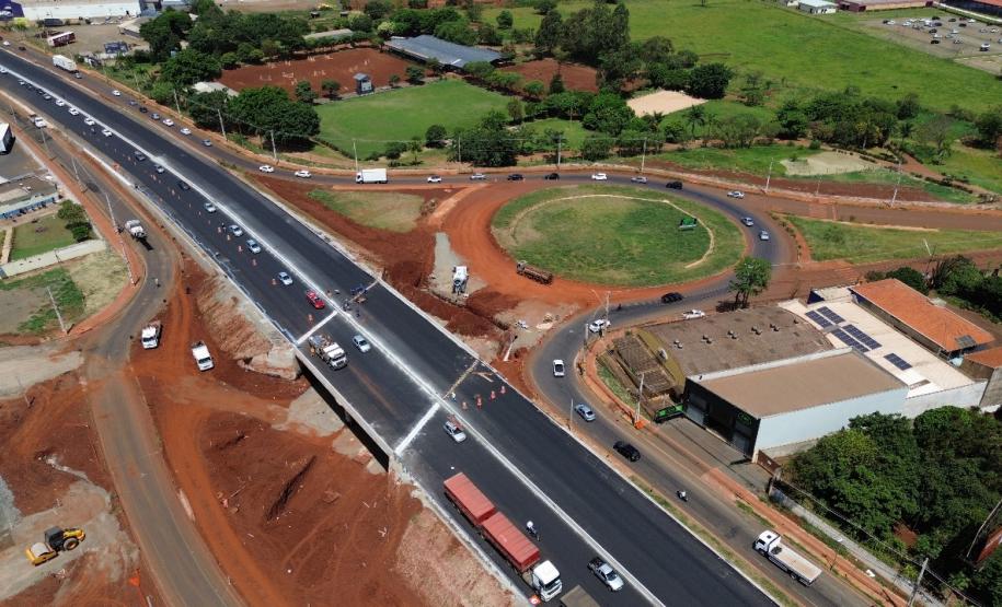 Viaduto da PUC com pavimentação na passagem superior
