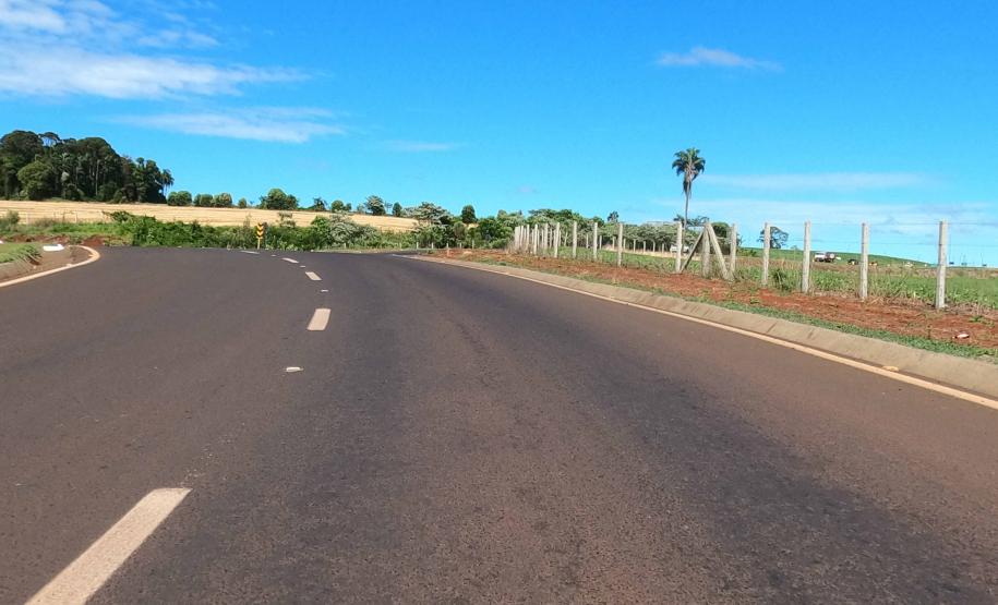 Entroncamento da PR-916 com a PR-493