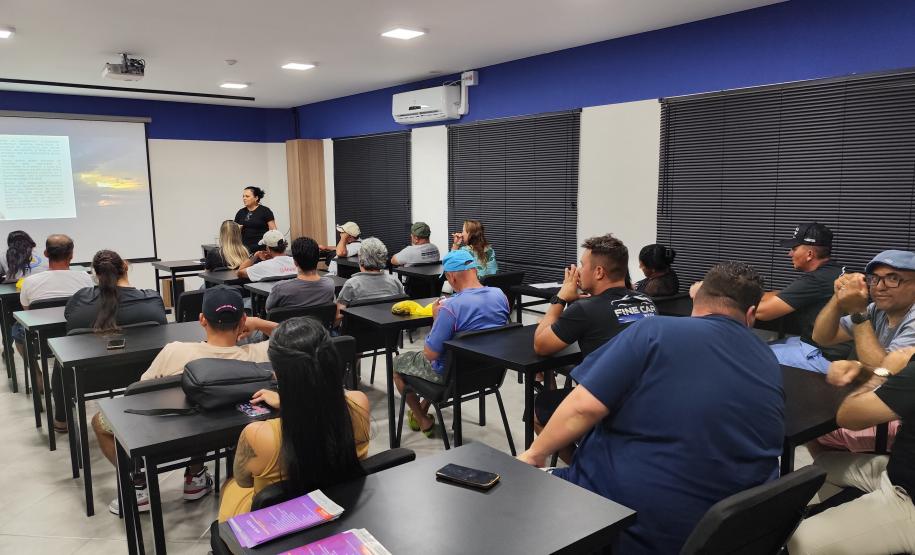 Capacitação de ambulantes na Ponte de Guaratuba