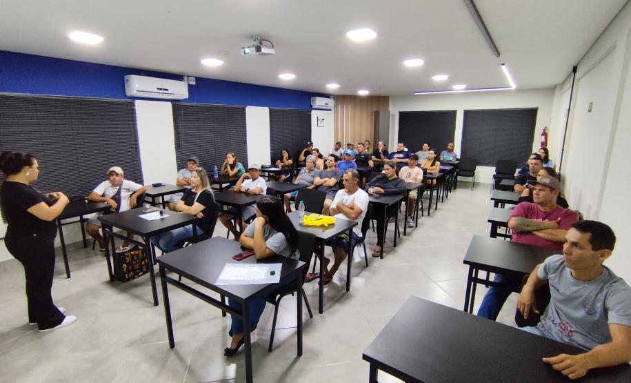 Capacitação de ambulantes na Ponte de Guaratuba