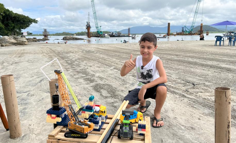 Felipe Benvinda Guszaki, de 7 anos, o “menino engenheiro”