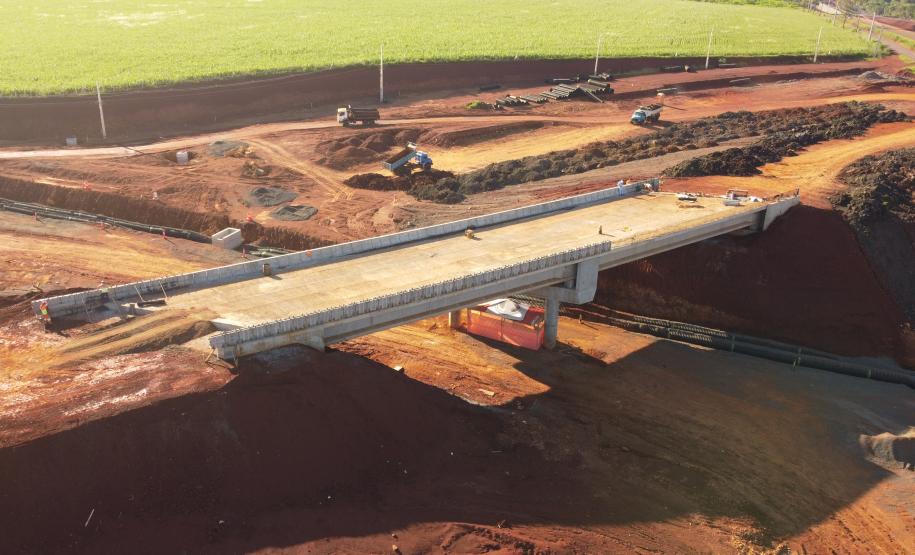 Viaduto sobre a Avenida Felipe Wandscheer