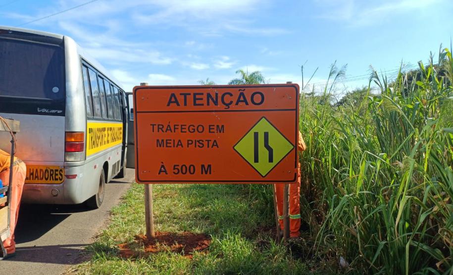 PR-182 serviços na ponte sobre o Rio Paranapanema