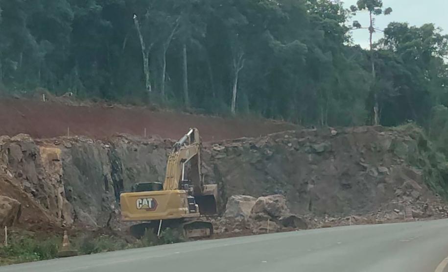 PRC-466 local de detonação de rochas no dia 14 de abril