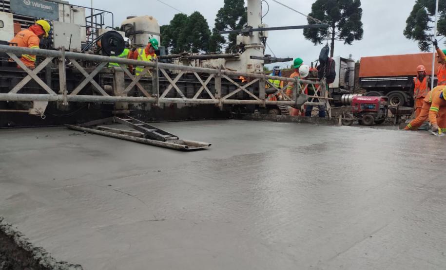 PRC-466 em Guarapuava - primeiras placas de concreto da nova pista