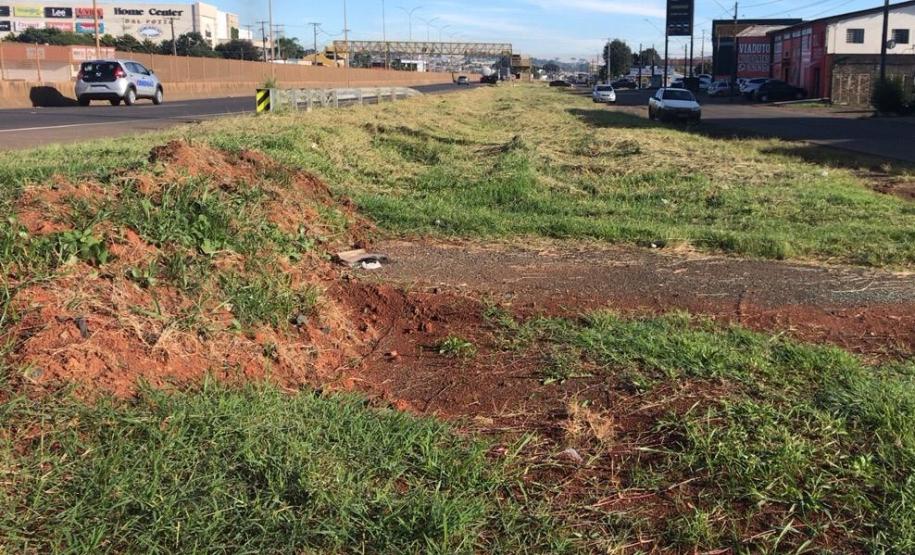 Serviços de roçada na PRC-466 em Guarapuava