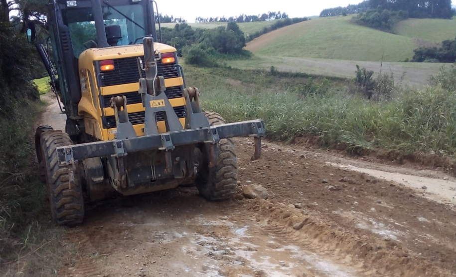 Serviços de conservação em rodovia não-pavimentada