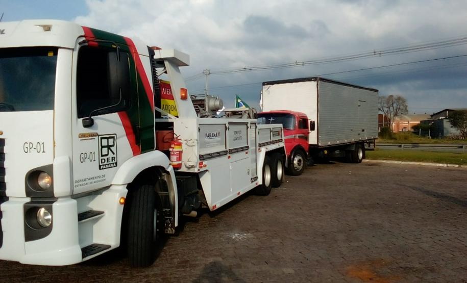 Veículos de operação de tráfego rodoviário do DER/PR