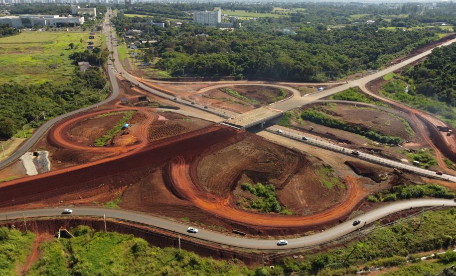 Viaduto sobre a BR-469